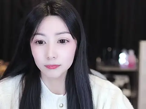 Nuyoah-77 online show from 12-22-25, 02:47