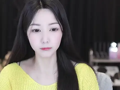 Nuyoah-77 online show from 03-26-26, 06:41