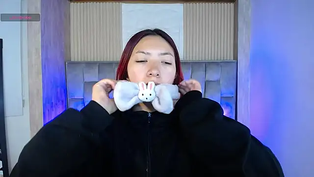 Mia Rinn online show from 10-10-25, 01:21