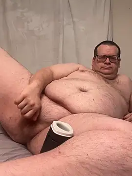 Snapshot of treatbobnicer chatting on 11-28-25, 03:47 treatbobnicer online show from 11-28-25, 03:47