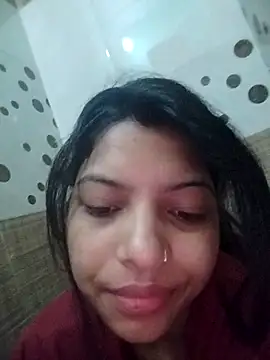 Snapshot of Hotty-Divya chatting on 10-29-25, 03:09 Hotty-Divya online show from 10-29-25, 03:09