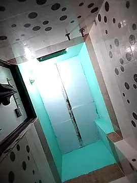 Snapshot of Hotty-Divya chatting on 11-06-25, 03:18 Hotty-Divya online show from 11-06-25, 03:18