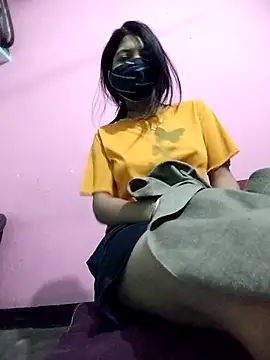 Snapshot of Hotty-Divya chatting on 11-10-25, 09:19 Hotty-Divya online show from 11-10-25, 09:19