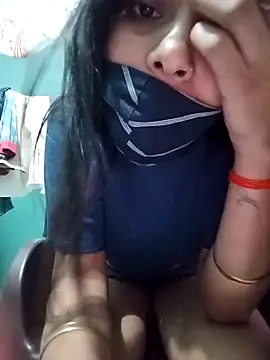 Snapshot of Hotty-Divya chatting on 03-30-26, 02:45 Hotty-Divya online show from 03-30-26, 02:45