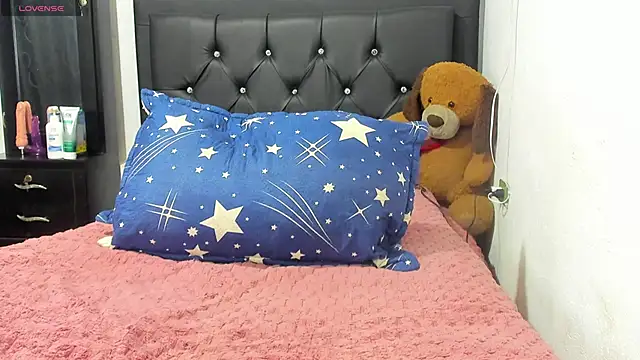 Natassha brown1 online show from 09-19-25, 02:02