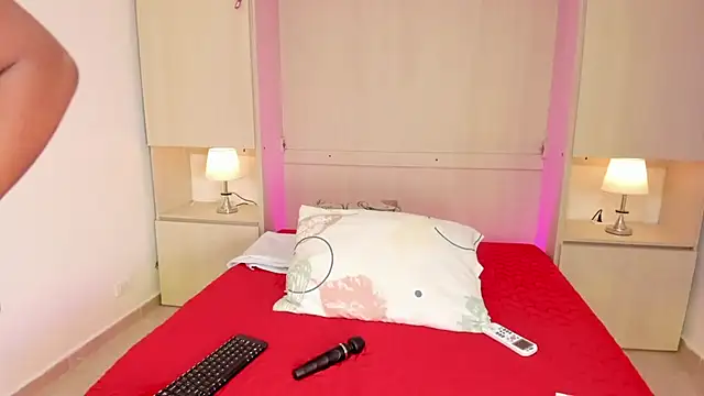 EmilyyStuart online show from 10-16-25, 03:51