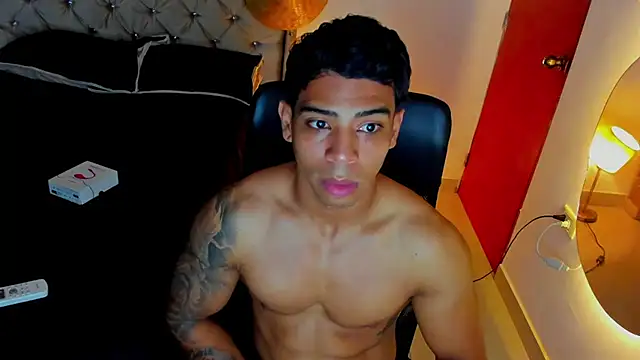 Snapshot of Andrew_wolf7 chatting on 11-20-25, 12:16 Andrew wolf7 online show from 11-20-25, 12:16