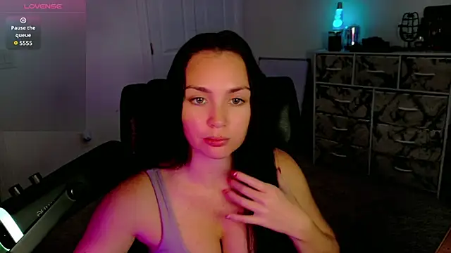 sweetsariaah online show from 12-19-25, 07:54