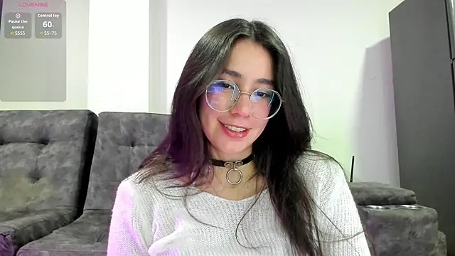 emmadiaz1 online show from 11-17-25, 04:18