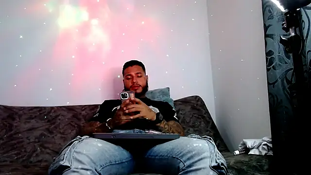 Snapshot of Exotic_tatto27121 chatting on 12-15-24, 10:28 Exotic tatto27121 online show from 12-15-24, 10:28