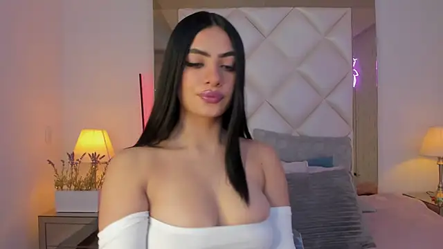 KimRoussee online show from 12-11-24, 03:56