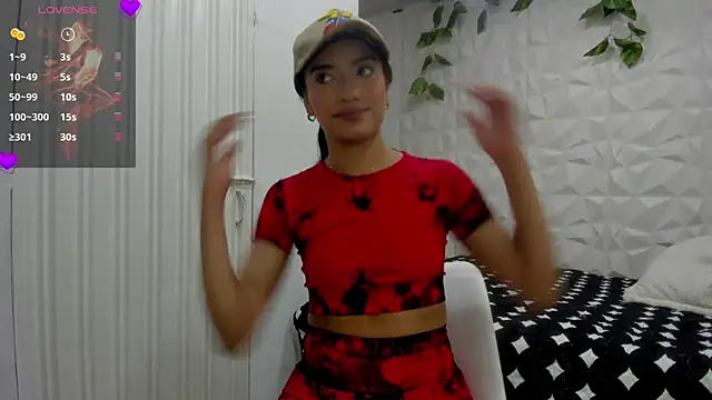 Alina Argi online show from 02-13-25, 01:26