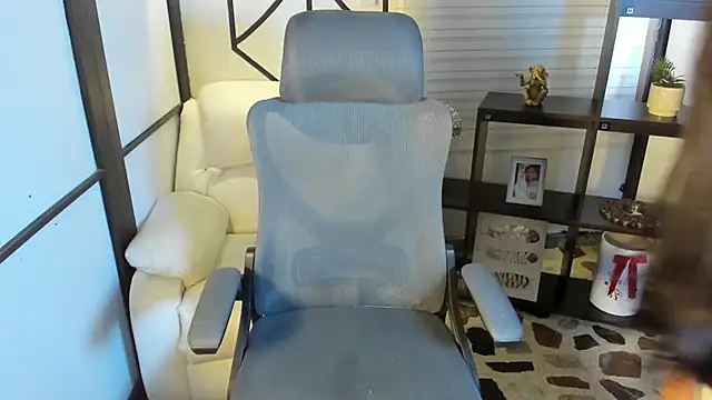 EmySilver online show from 02-07-25, 07:38