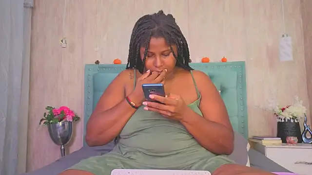 Alexa roussee online show from 10-19-25, 01:34