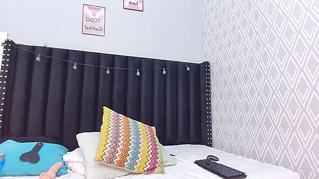 petitelittleebony online show from 02-12-25, 10:37