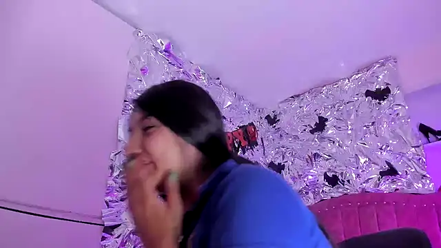 SarahStones online show from 10-24-25, 04:31