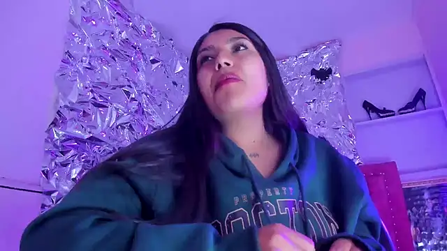 SarahStones online show from 11-29-25, 07:22