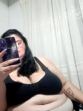 Madisonpalacio online show from 01-07-25, 03:24
