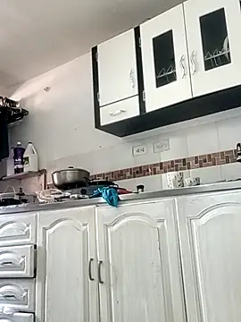 Madisonpalacio online show from 11-11-25, 03:12