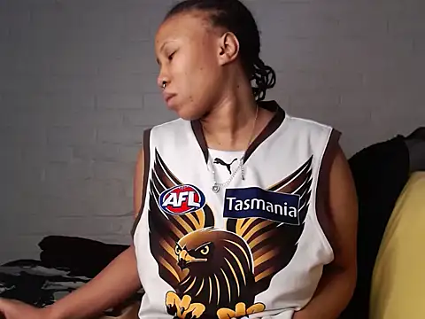 DrippinCaramelCutie online show from 11-19-25, 08:42