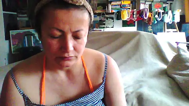 MariaAnaSunshine online show from 11-14-25, 10:03