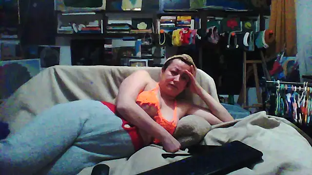 Snapshot of MariaAnaSunshine chatting on 12-13-25, 07:53 MariaAnaSunshine online show from 12-13-25, 07:53