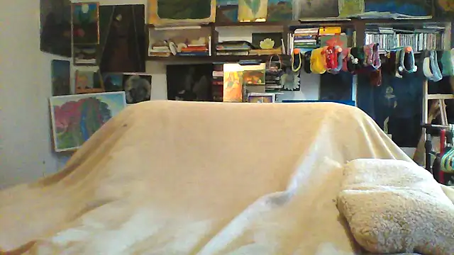 Snapshot of MariaAnaSunshine chatting on 12-17-25, 02:34 MariaAnaSunshine online show from 12-17-25, 02:34