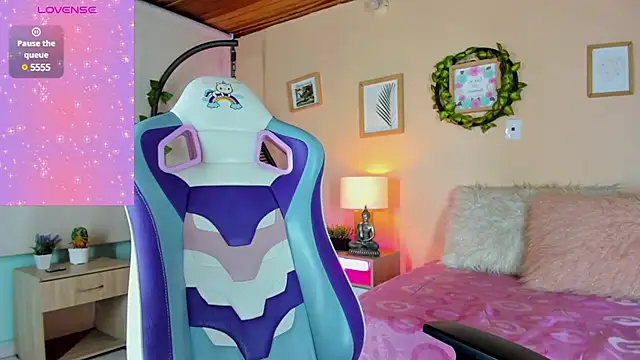 honey fox1 online show from 03-15-25, 12:04