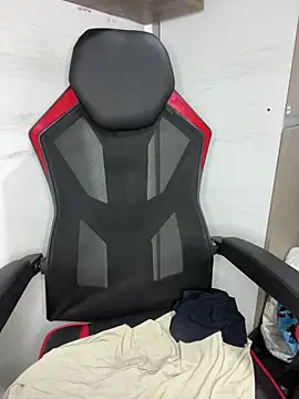 Snapshot of AndresChuboi chatting on 11-17-25, 02:34 AndresChuboi online show from 11-17-25, 02:34