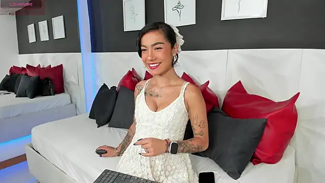 Snapshot of scarlet_castro chatting on 09-29-25, 04:34 scarlet castro online show from 09-29-25, 04:34