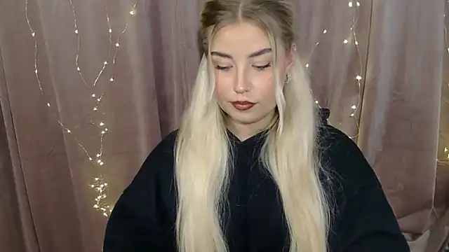 KristyHoney online show from 12-15-24, 07:31