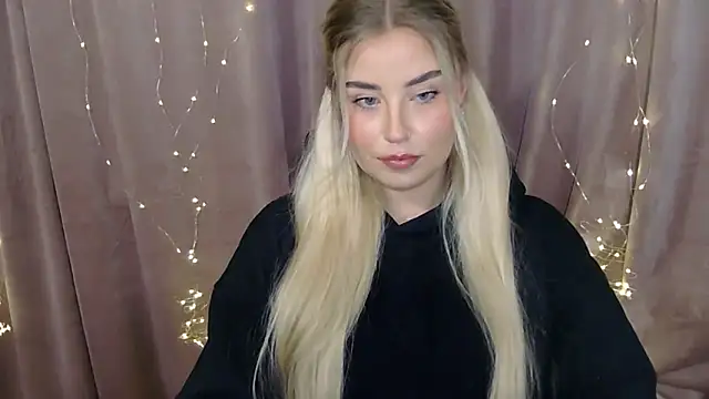 KristyHoney online show from 12-15-24, 10:37