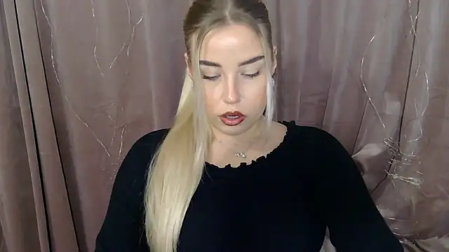 KristyHoney online show from 12-17-24, 06:45