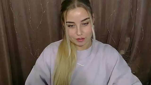 KristyHoney online show from 12-18-24, 09:47