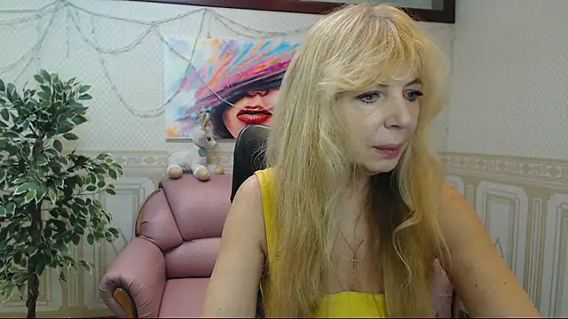 Snapshot of Anna_Diax chatting on 02-04-25, 12:55 Anna Diax online show from 02-04-25, 12:55