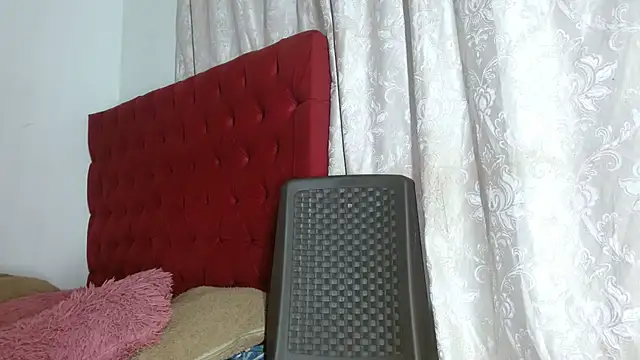 cristinamontiel online show from 10-11-25, 02:26