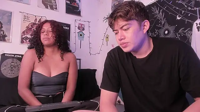 Snapshot of hothoneychile chatting on 10-23-25, 02:38 hothoneychile online show from 10-23-25, 02:38