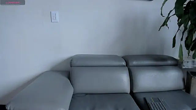 RoxyRoss  online show from 09-20-25, 02:07