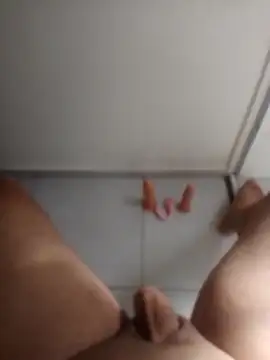 Snapshot of jhondivulga18 chatting on 04-15-26, 03:52 jhondivulga18 online show from 04-15-26, 03:52