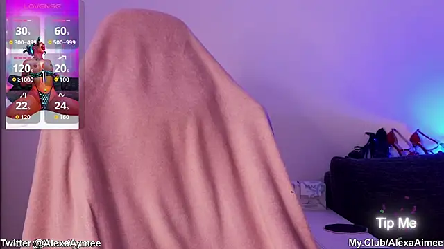 Snapshot of AlexaAimee chatting on 10-22-25, 11:59 AlexaAimee online show from 10-22-25, 11:59