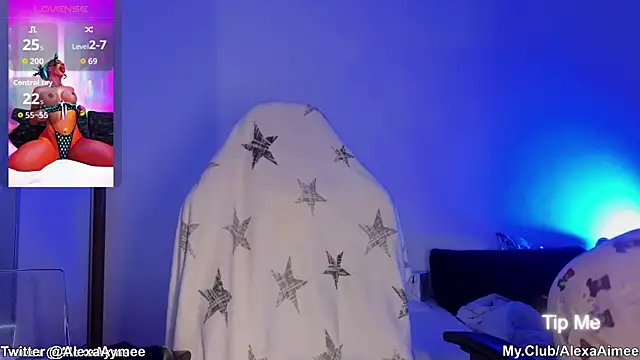 Snapshot of AlexaAimee chatting on 11-19-25, 01:27 AlexaAimee online show from 11-19-25, 01:27