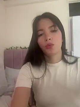 Snapshot of annaharper- chatting on 12-15-24, 10:07 annaharper- online show from 12-15-24, 10:07