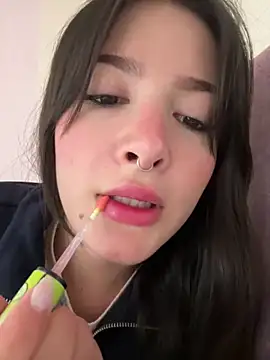 Snapshot of annaharper- chatting on 01-24-25, 08:00 annaharper- online show from 01-24-25, 08:00