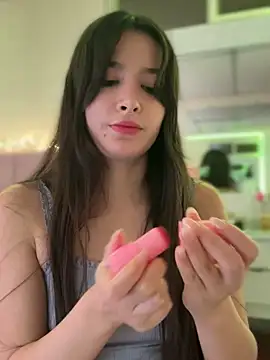 Snapshot of annaharper- chatting on 02-22-25, 03:01 annaharper- online show from 02-22-25, 03:01