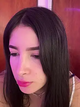 Snapshot of annaharper- chatting on 03-18-25, 04:15 annaharper- online show from 03-18-25, 04:15