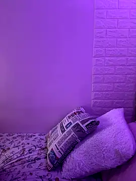 Snapshot of annaharper- chatting on 09-10-25, 04:23 annaharper- online show from 09-10-25, 04:23