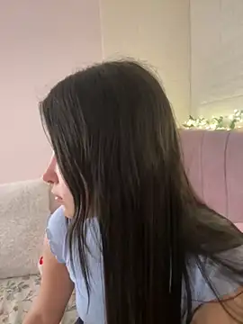 Snapshot of annaharper- chatting on 09-19-25, 02:57 annaharper- online show from 09-19-25, 02:57