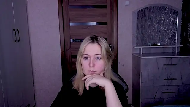 Kristy-Max online show from 02-23-26, 01:30