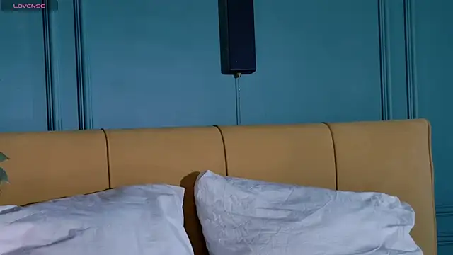 SunnyRisha online show from 10-11-25, 05:17