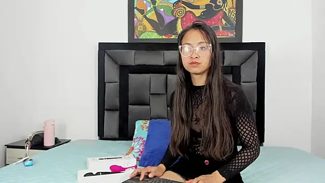 Snapshot of tatiana_valencia chatting on 12-23-24, 01:45 tatiana valencia online show from 12-23-24, 01:45